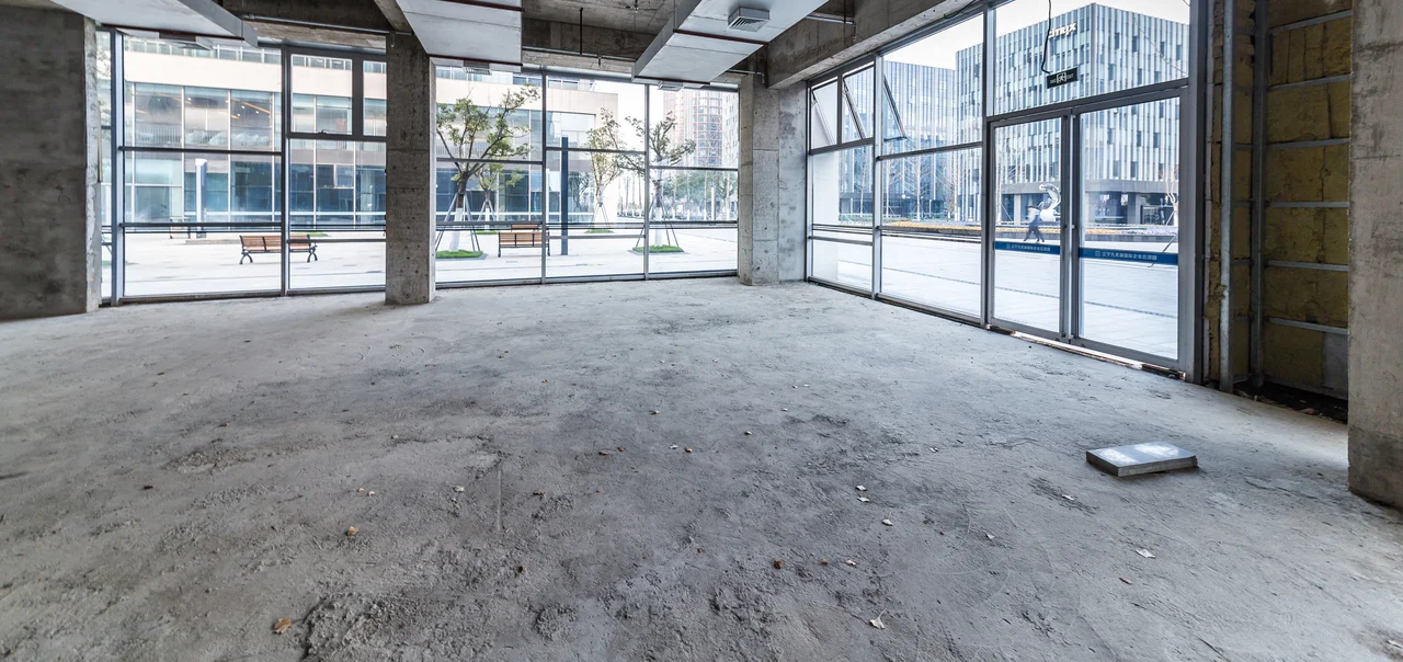 Bauchemie - Baustelle Gebäude mit Zement Materialstruktur - Stock-Fotografie